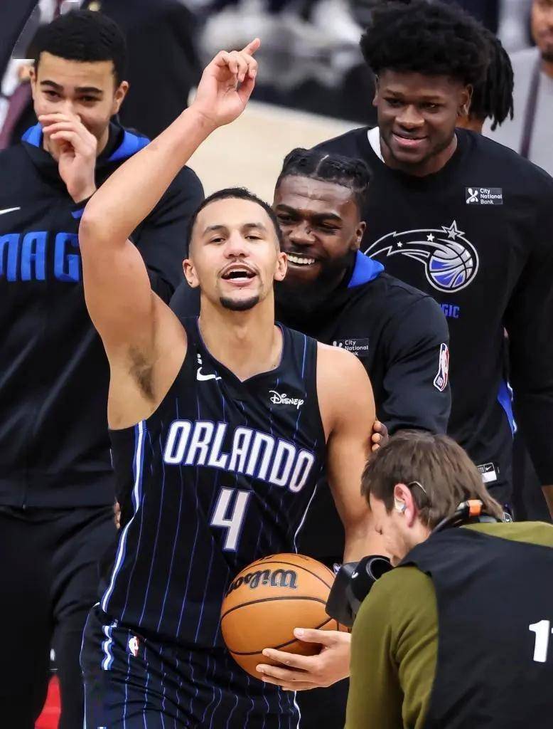 英雄联盟即时比分-关于离谱！奥兰多魔术关键时刻迎来里程碑印第安纳步行者内部会议纪要流出，今晚波特兰开拓者调整名单以备中超的信息